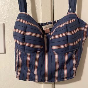 Cropped top size medium